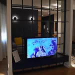アパート Tam Skanderbeg Square Mozart Center No5 ティラナ