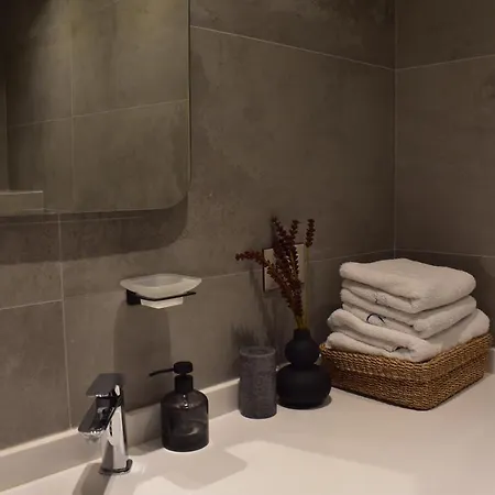Tam Serviced Mozart Center Apartamento