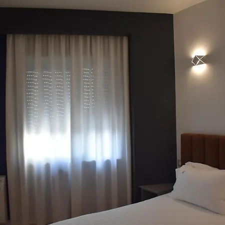 Tam Serviced Mozart Center Apartamento *