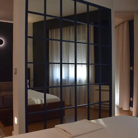 Tam Serviced Mozart Center Apartamento